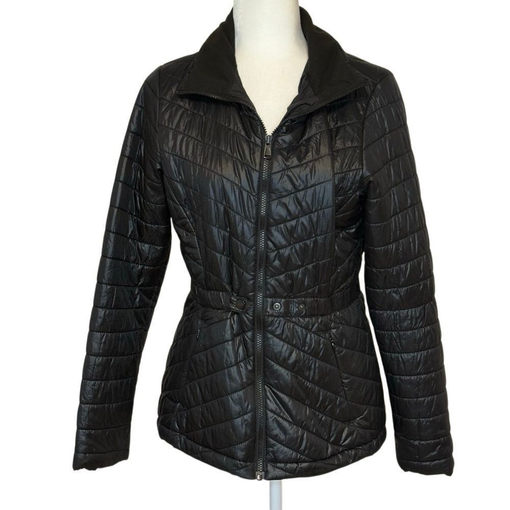The North Face Black Puffer Ski Jacket. Size Medium. Excellent Condition!!